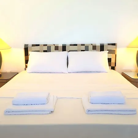White Tennis & Apartament