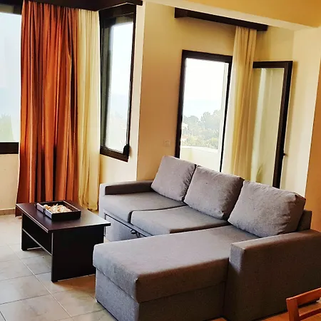 Апартаменты White Tennis & Пефкохори