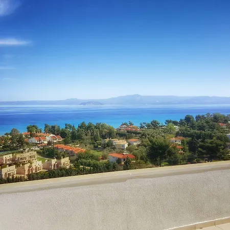 White Tennis & Апартаменты Пефкохори