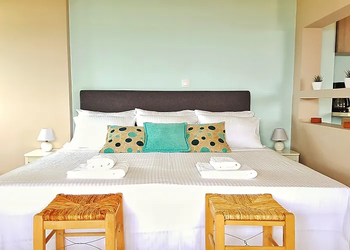 Apartment White Tennis & *