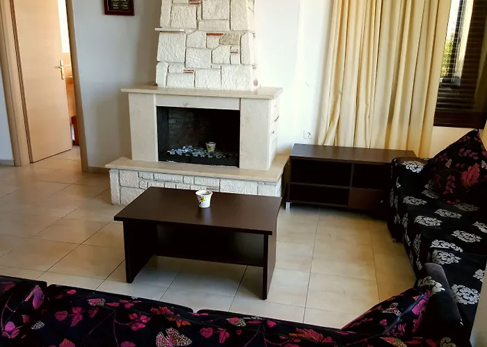 Apartment White Tennis & Pefkochori