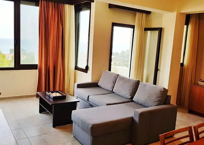 Apartment White Tennis & Pefkochori