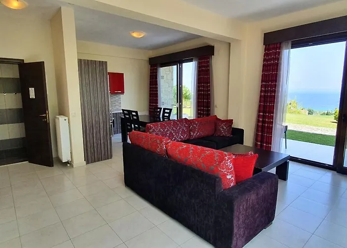 Apartment White Tennis &