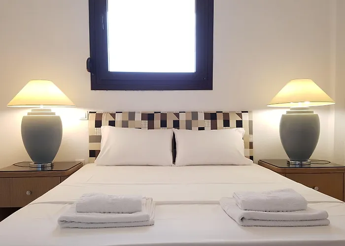 Apartment White Tennis & Pefkochori