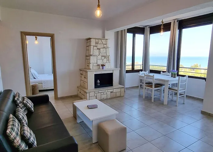 White Tennis & Apartment Pefkochori